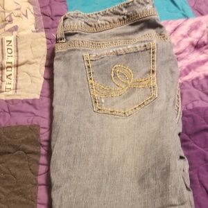 Seven7 Distressed Jeans